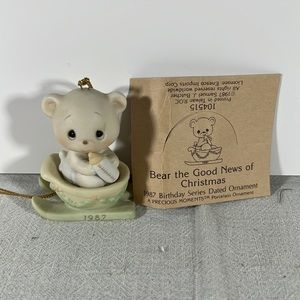 Precious Moments Ornament- BEAR THE GOOD NEWS OF CHRISTMAS 1987